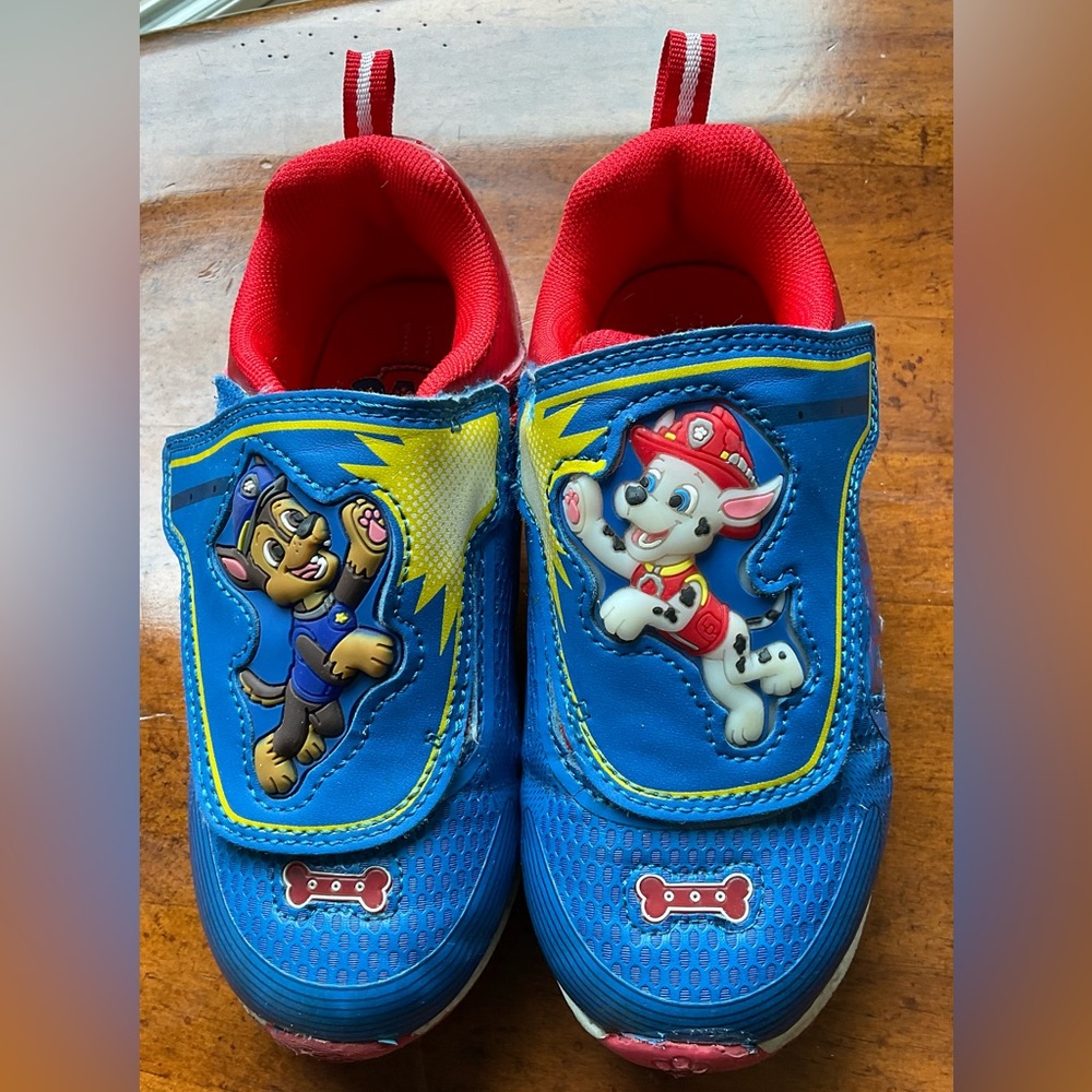 PAW Patrol Chase Light Up Tennis Shoes Sneakers Size 11